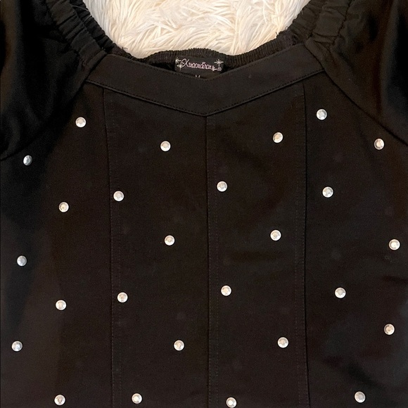 Xtraordinary Black Puff Sleeve Top with Stud Accents Size Medium NWT - Picture 4 of 8